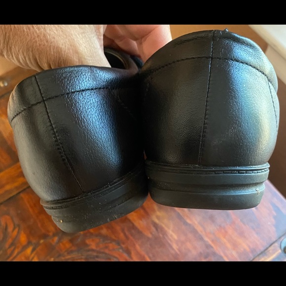 Easy Spirit Anti Gravity shoes - Picture 3 of 7